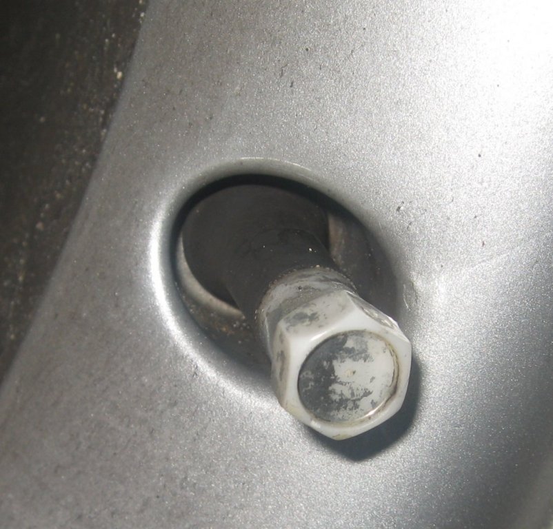 jag_091004-valvecap