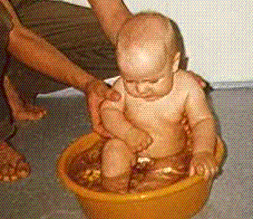 Erik tar ett bad i Holafors...